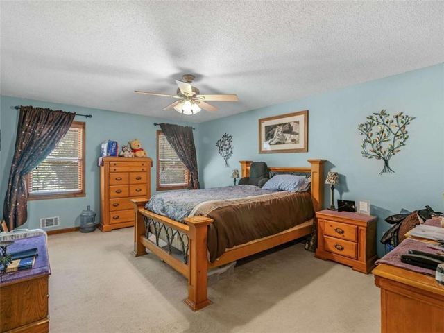 5 Ridgewood Circle, Mcdonough, GA 30252