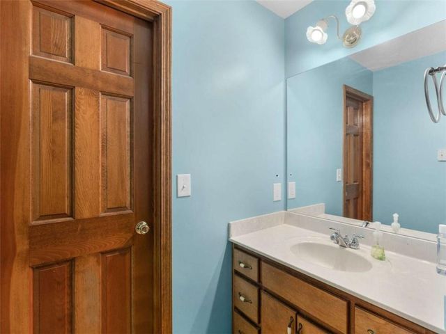 5 Ridgewood Circle, Mcdonough, GA 30252
