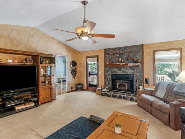 5 Ridgewood Circle, Mcdonough, GA 30252