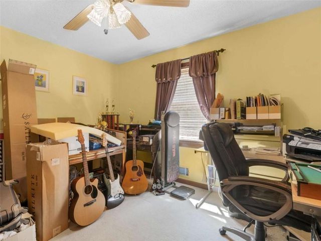 5 Ridgewood Circle, Mcdonough, GA 30252