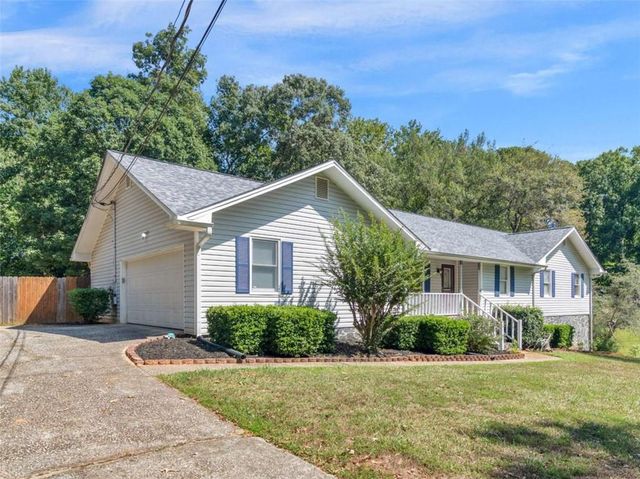 5 Ridgewood Circle, Mcdonough, GA 30252