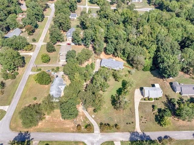 5 Ridgewood Circle, Mcdonough, GA 30252
