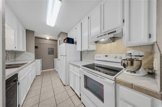7202 Mansions Dr N1, Corpus Christi, TX 78414
