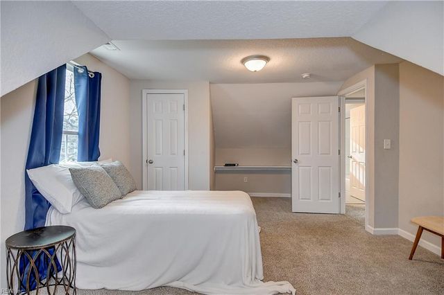 20 Jordan LN, Portsmouth, VA 23703