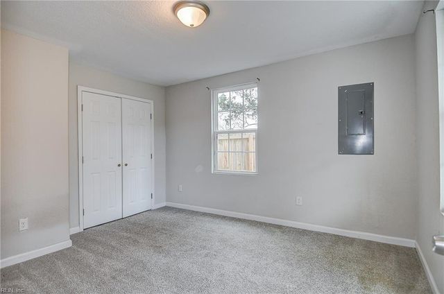 20 Jordan LN, Portsmouth, VA 23703