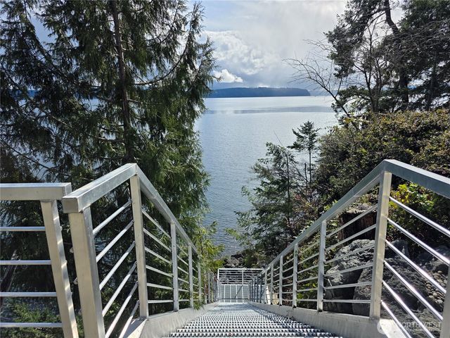 81 Wa Wa Point Place, Brinnon, WA 98320