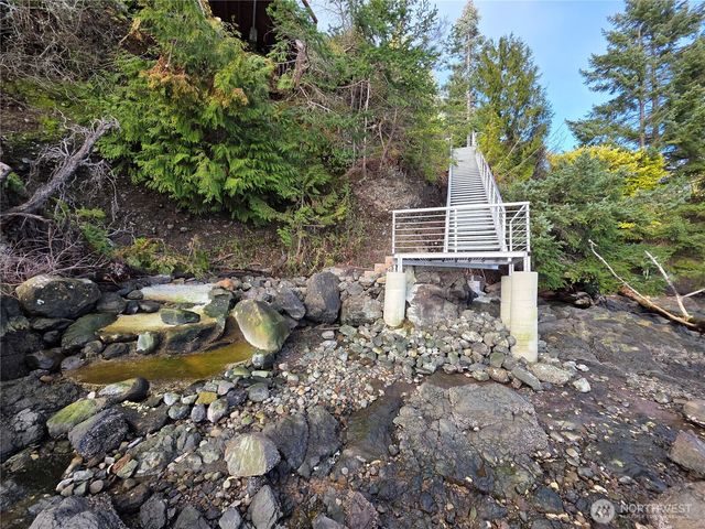 81 Wa Wa Point Place, Brinnon, WA 98320