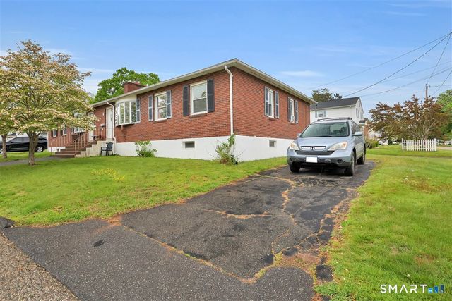 3 Packard Street, Manchester, CT 06040