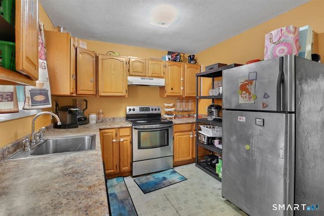 3 Packard Street, Manchester, CT 06040