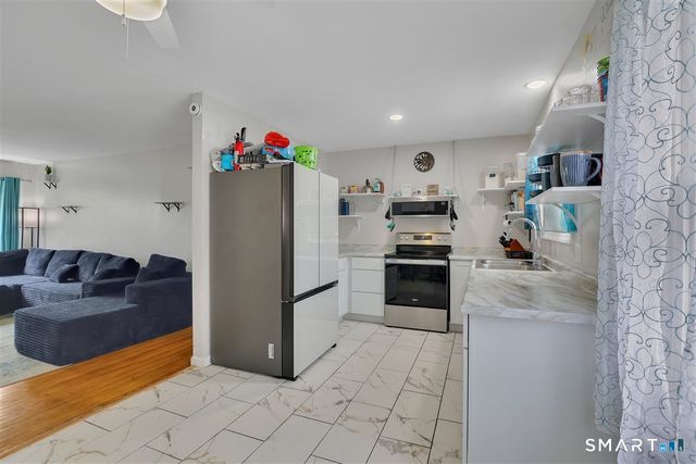 3 Packard Street, Manchester, CT 06040