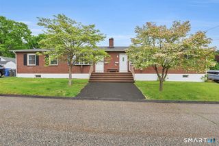 3 Packard Street, Manchester, CT 06040