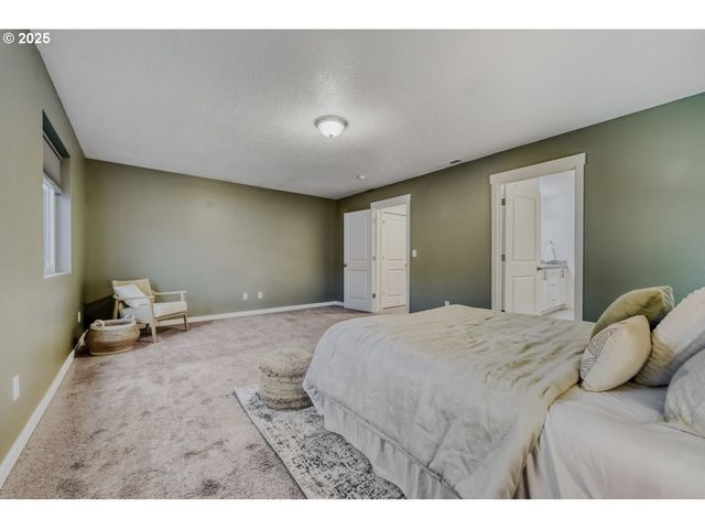 847 S 23RD Ave, Cornelius, OR 97113