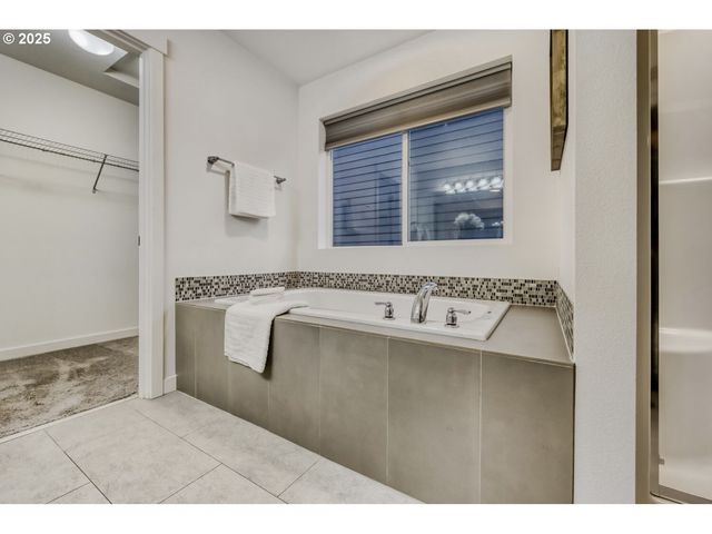 847 S 23RD Ave, Cornelius, OR 97113