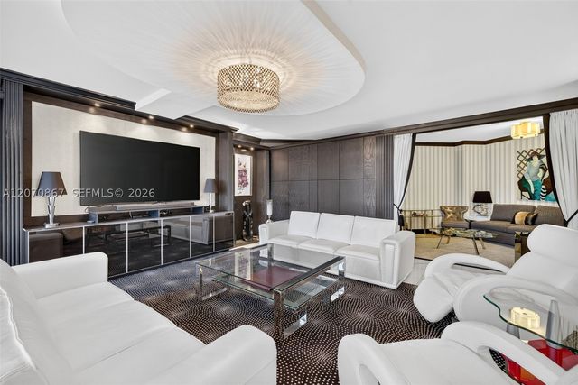 21050 Point Pl 403, Aventura, FL 33180