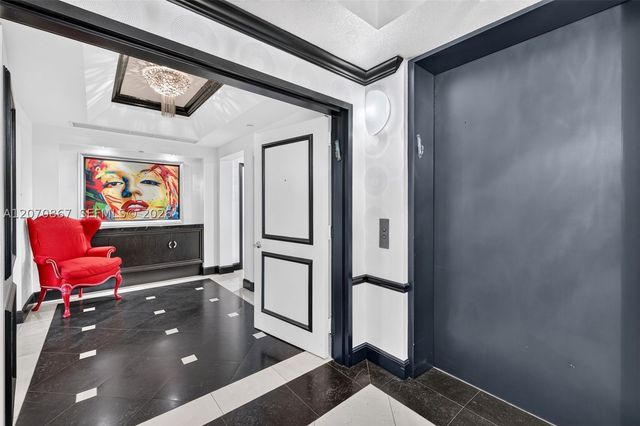 21050 Point Pl 403, Aventura, FL 33180