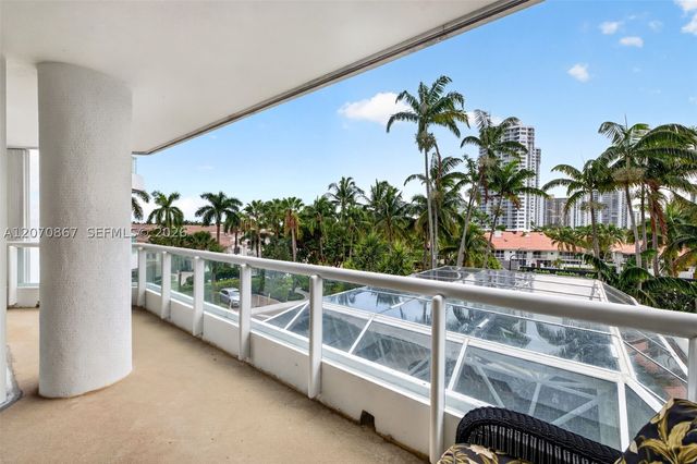 21050 Point Pl 403, Aventura, FL 33180