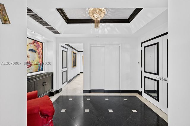 21050 Point Pl 403, Aventura, FL 33180