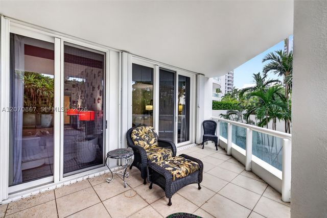 21050 Point Pl 403, Aventura, FL 33180
