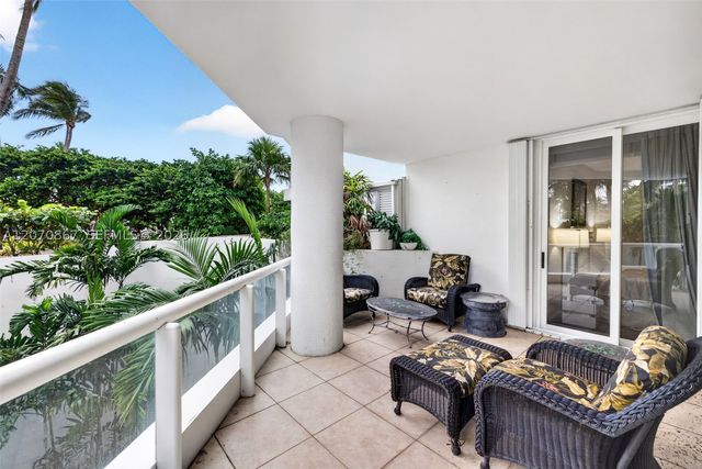 21050 Point Pl 403, Aventura, FL 33180