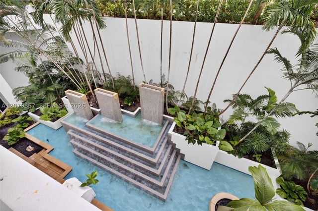21050 Point Pl 403, Aventura, FL 33180
