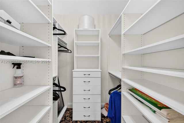 21050 Point Pl 403, Aventura, FL 33180