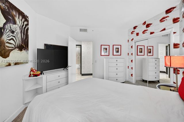 21050 Point Pl 403, Aventura, FL 33180