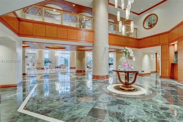21050 Point Pl 403, Aventura, FL 33180