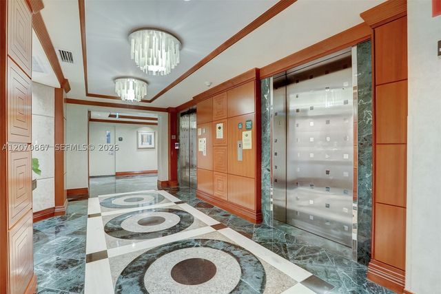 21050 Point Pl 403, Aventura, FL 33180