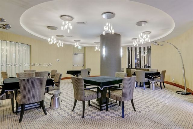21050 Point Pl 403, Aventura, FL 33180