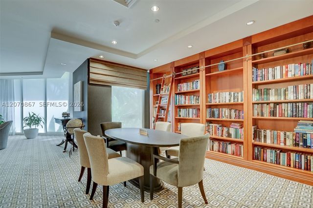 21050 Point Pl 403, Aventura, FL 33180