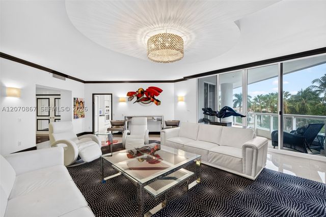 21050 Point Pl 403, Aventura, FL 33180