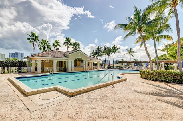 21050 Point Pl 403, Aventura, FL 33180