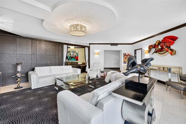 21050 Point Pl 403, Aventura, FL 33180