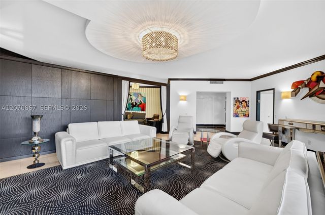 21050 Point Pl 403, Aventura, FL 33180