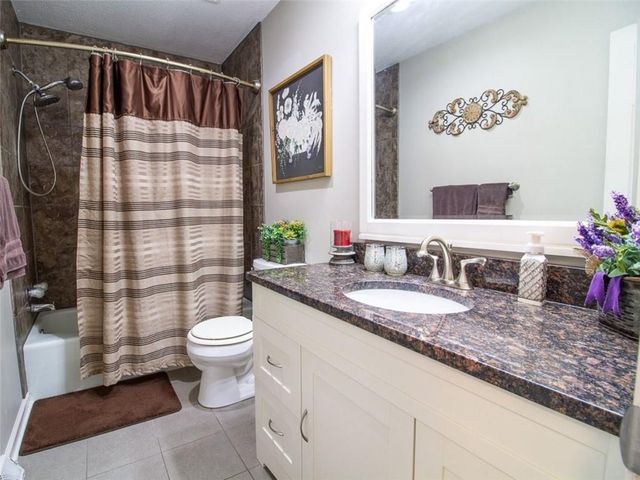 901 E Willow Street, Clinton, MO 64735