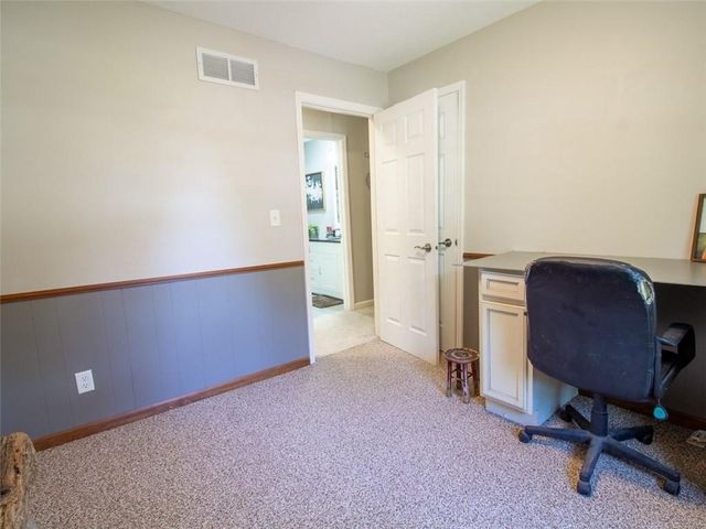 901 E Willow Street, Clinton, MO 64735