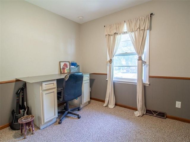 901 E Willow Street, Clinton, MO 64735