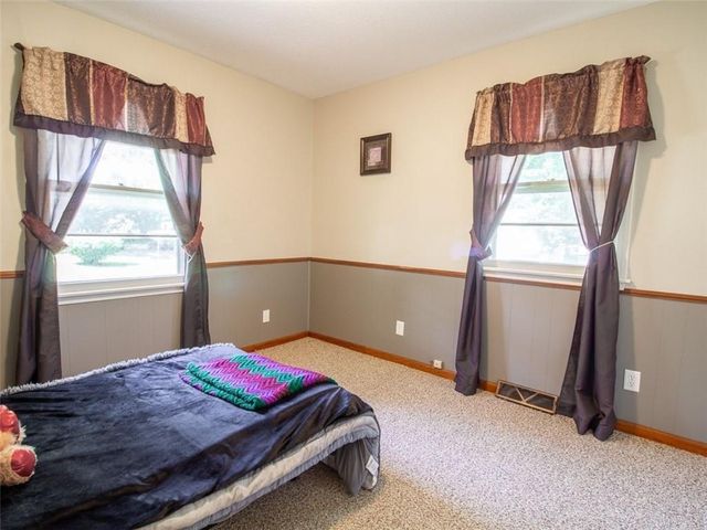 901 E Willow Street, Clinton, MO 64735