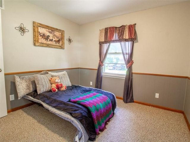 901 E Willow Street, Clinton, MO 64735