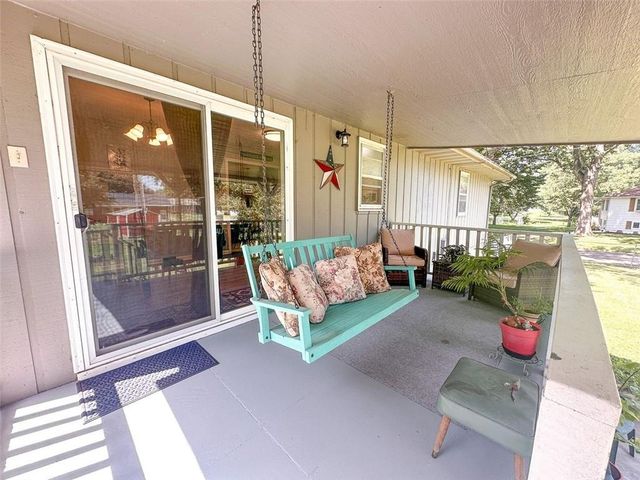 901 E Willow Street, Clinton, MO 64735