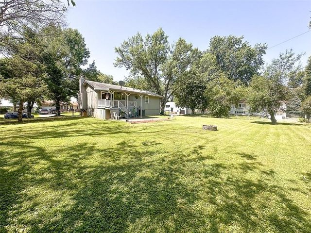 901 E Willow Street, Clinton, MO 64735
