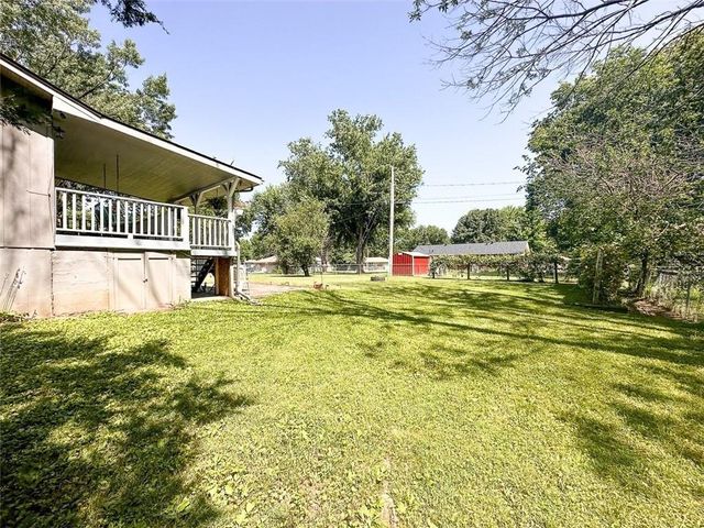 901 E Willow Street, Clinton, MO 64735
