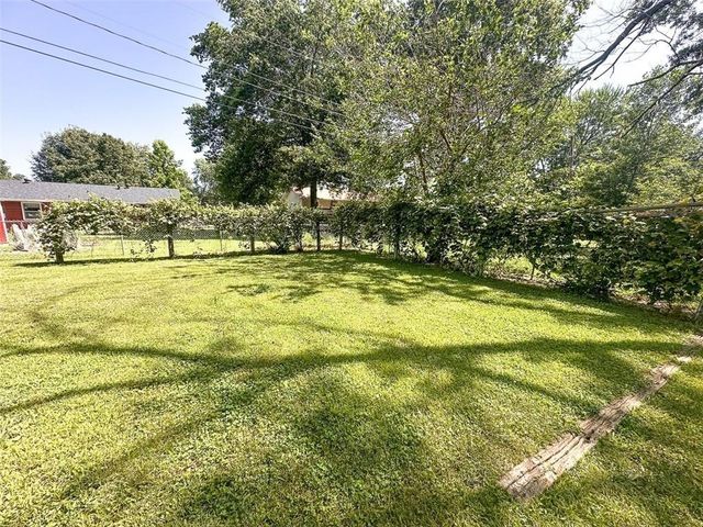 901 E Willow Street, Clinton, MO 64735