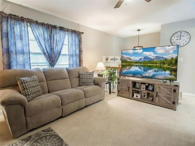 901 E Willow Street, Clinton, MO 64735
