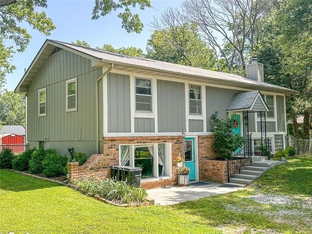901 E Willow Street, Clinton, MO 64735