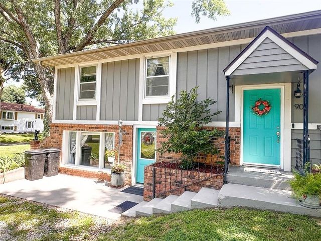 901 E Willow Street, Clinton, MO 64735