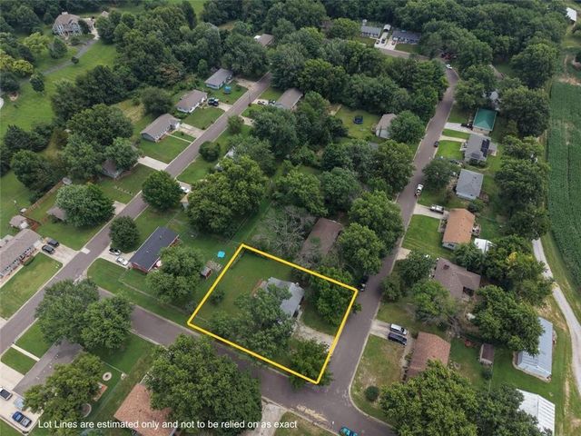 901 E Willow Street, Clinton, MO 64735