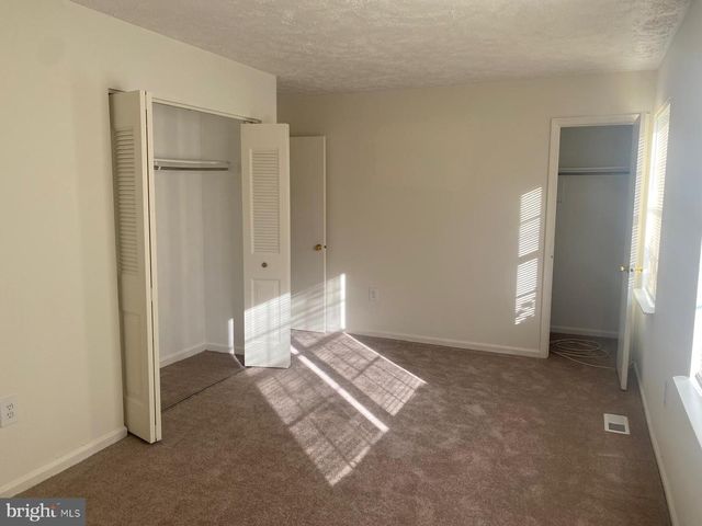 8637 CARTWRIGHT CT, Manassas Park, VA 20111