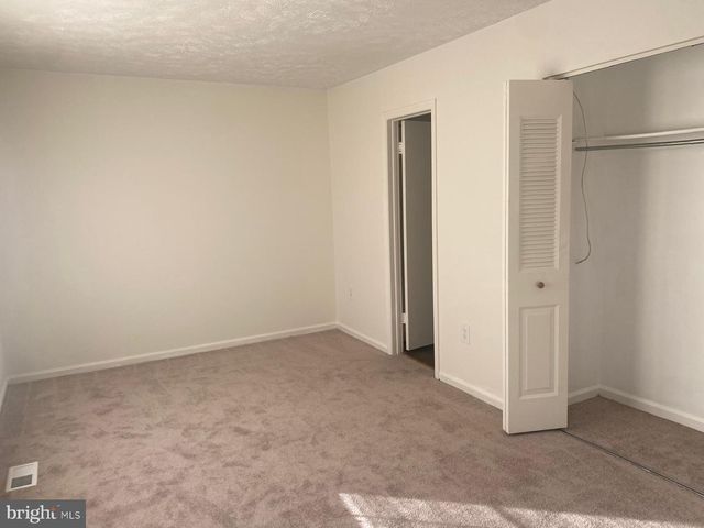 8637 CARTWRIGHT CT, Manassas Park, VA 20111