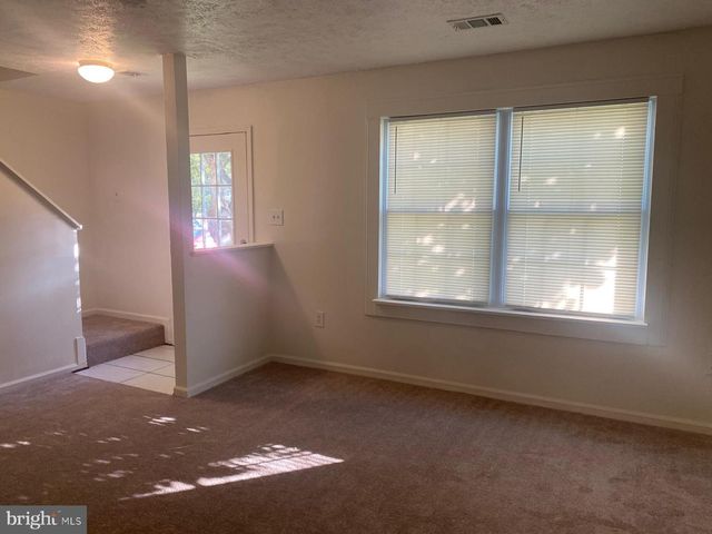 8637 CARTWRIGHT CT, Manassas Park, VA 20111